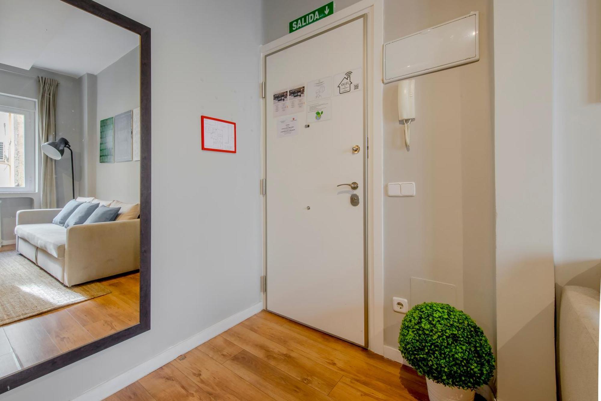 Excelente Piso De 3 Habitaciones En La Latina-Centro Мадрид Екстериор снимка